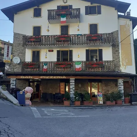 Pizzeria Ristorante Al Ponte Hotel *